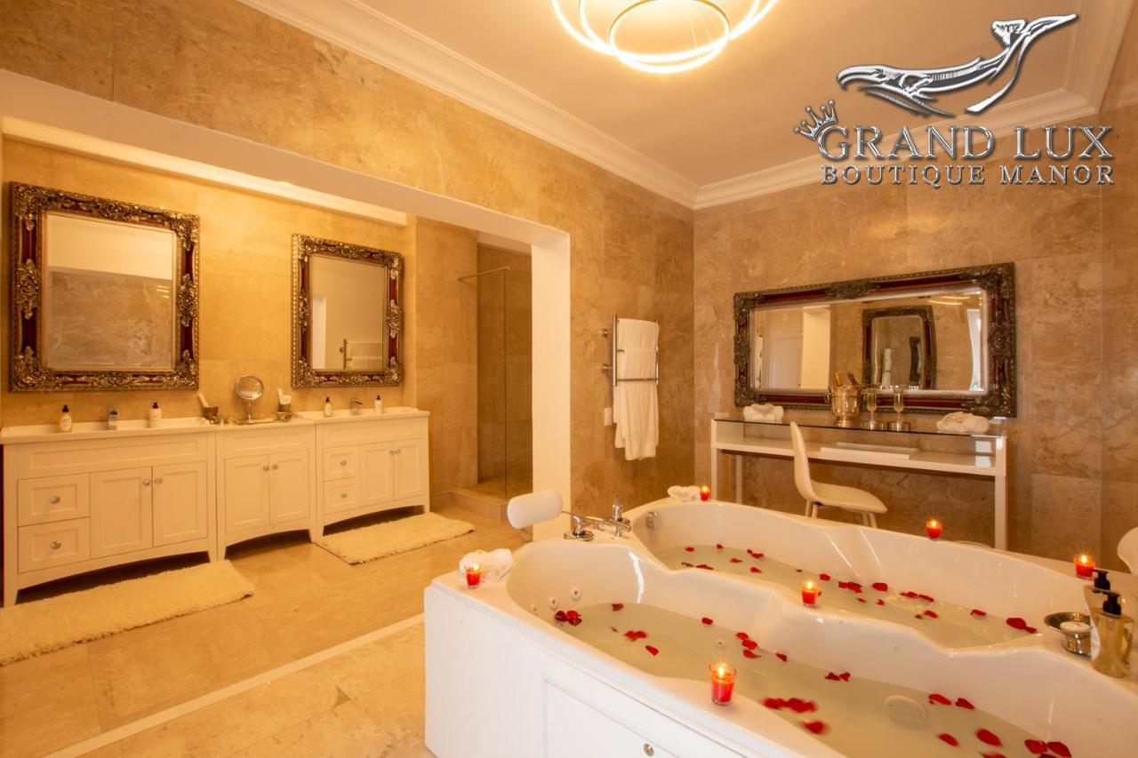 Grand Lux Boutique Manor Hotel Hermanus Exterior photo